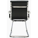SILLA INTERLOCUTORA POLONIA / ESTRUCTURA CROMO / ASIENTO Y ESPALDA TAPIZADO EN CUERO SINTETICO NEGRO