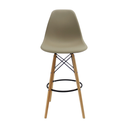 SILLA BAR EAMES PATAS DE MADERA BEIGE CON DESCANSAPIES POLIPROPILENO